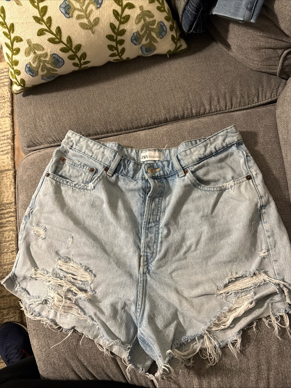 Zara Light Wash Distressed Denim Shorts